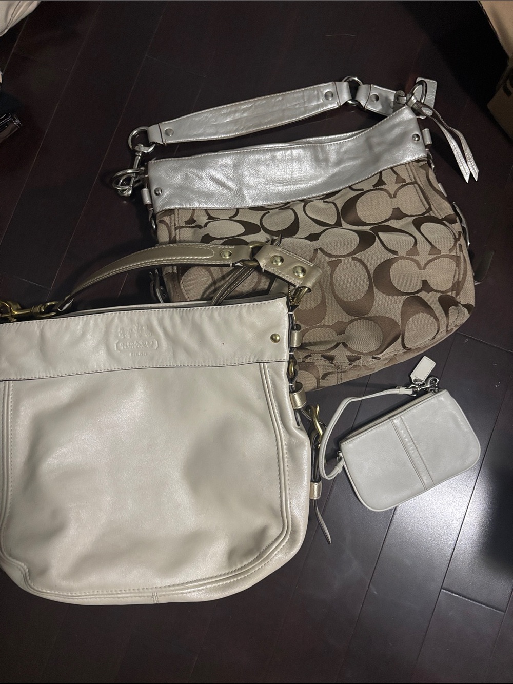 2 Large Zoe Hobo Bags + 2 free wrislets will come with purchase